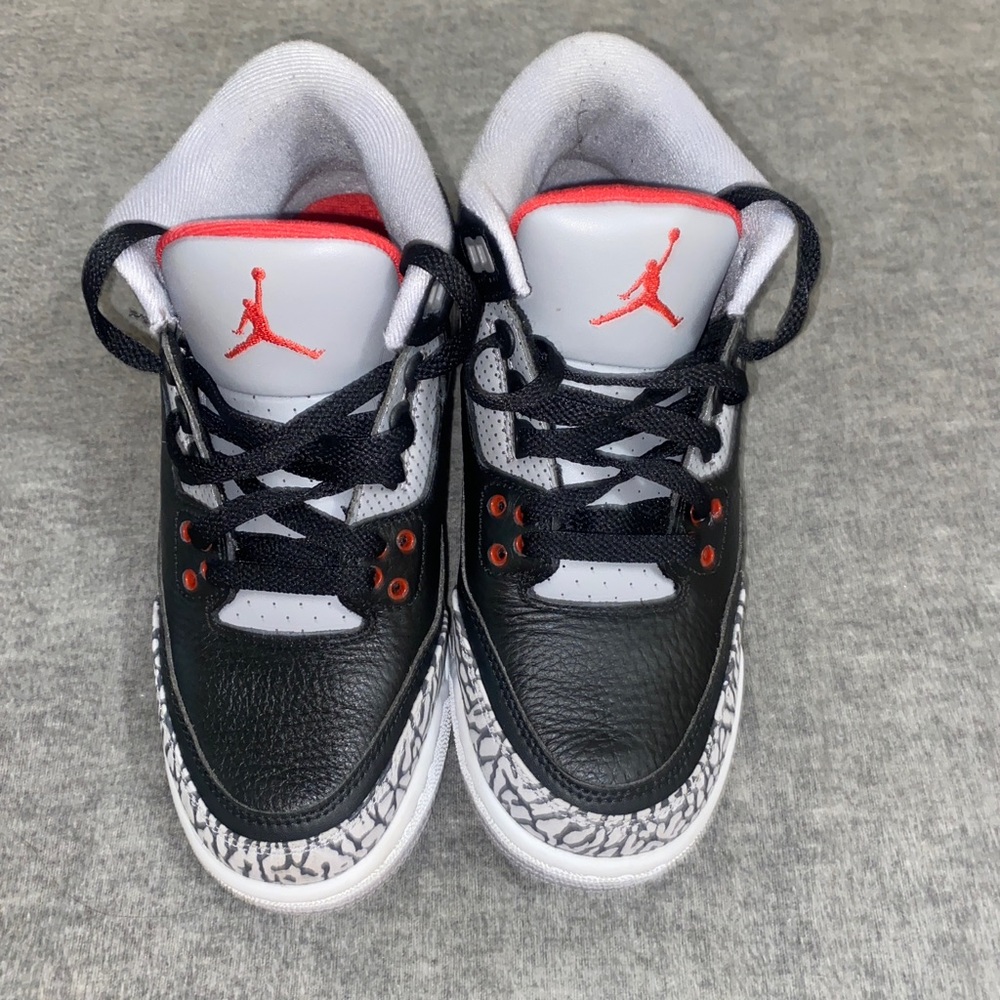 Air Jordan 3 “Black Cement” Size 6 youth used
